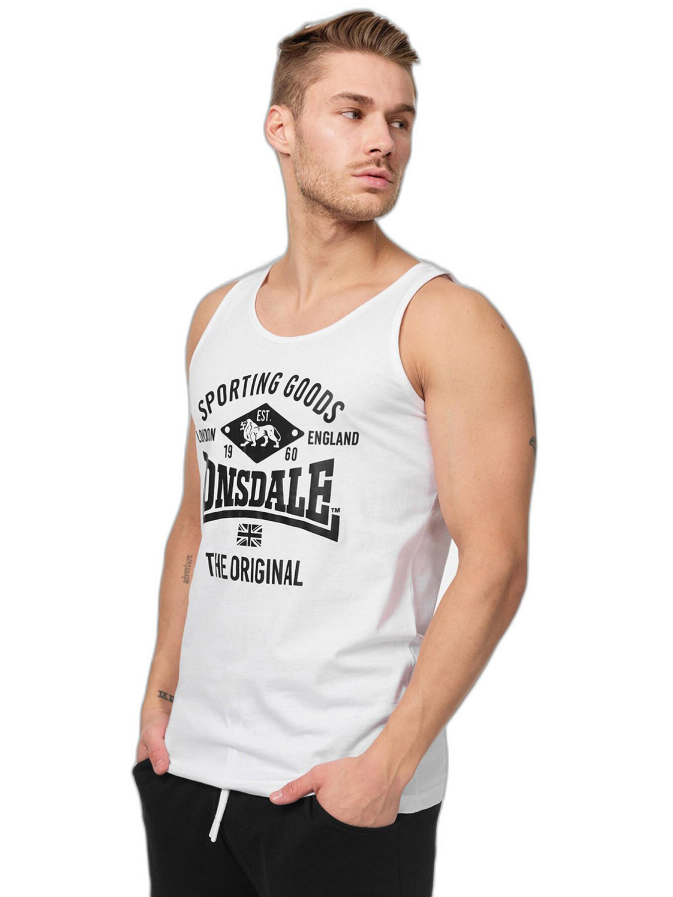 Майка Lonsdale Biggin модель 113976 Майка Lonsdale Biggin модель 113976 Фото