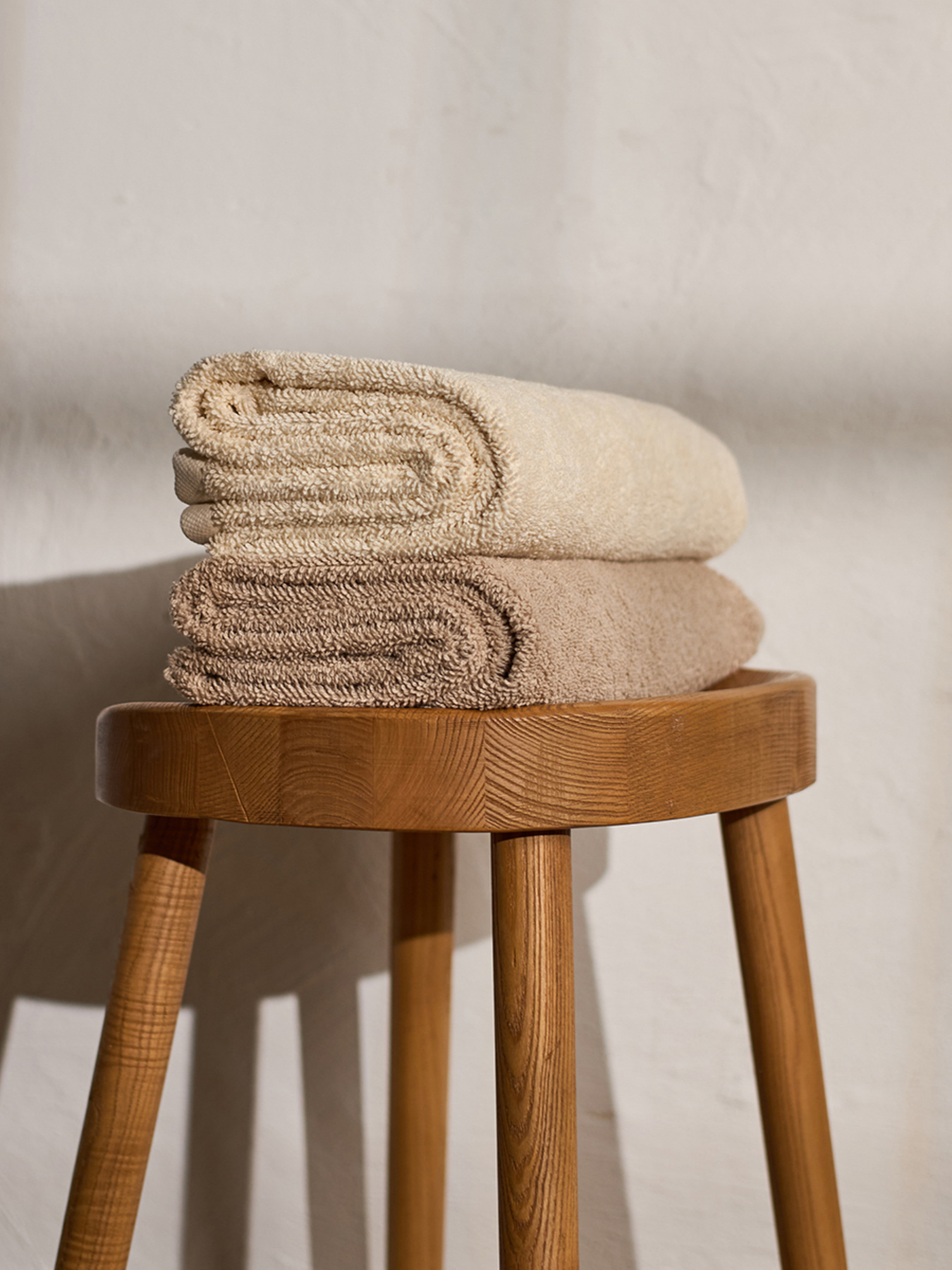 Полотенце из натурального хлопка "Прикосновение" бежевое MBM HOME модель BT-13 BEIGE Полотенце из натурального хлопка "Прикосновение" бежевое MBM HOME модель BT-13 BEIGE Фото