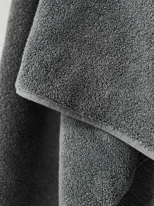 Полотенце из натурального хлопка "Прикосновение" серое MBM MY HOME модель BT-13 GRAY Фото