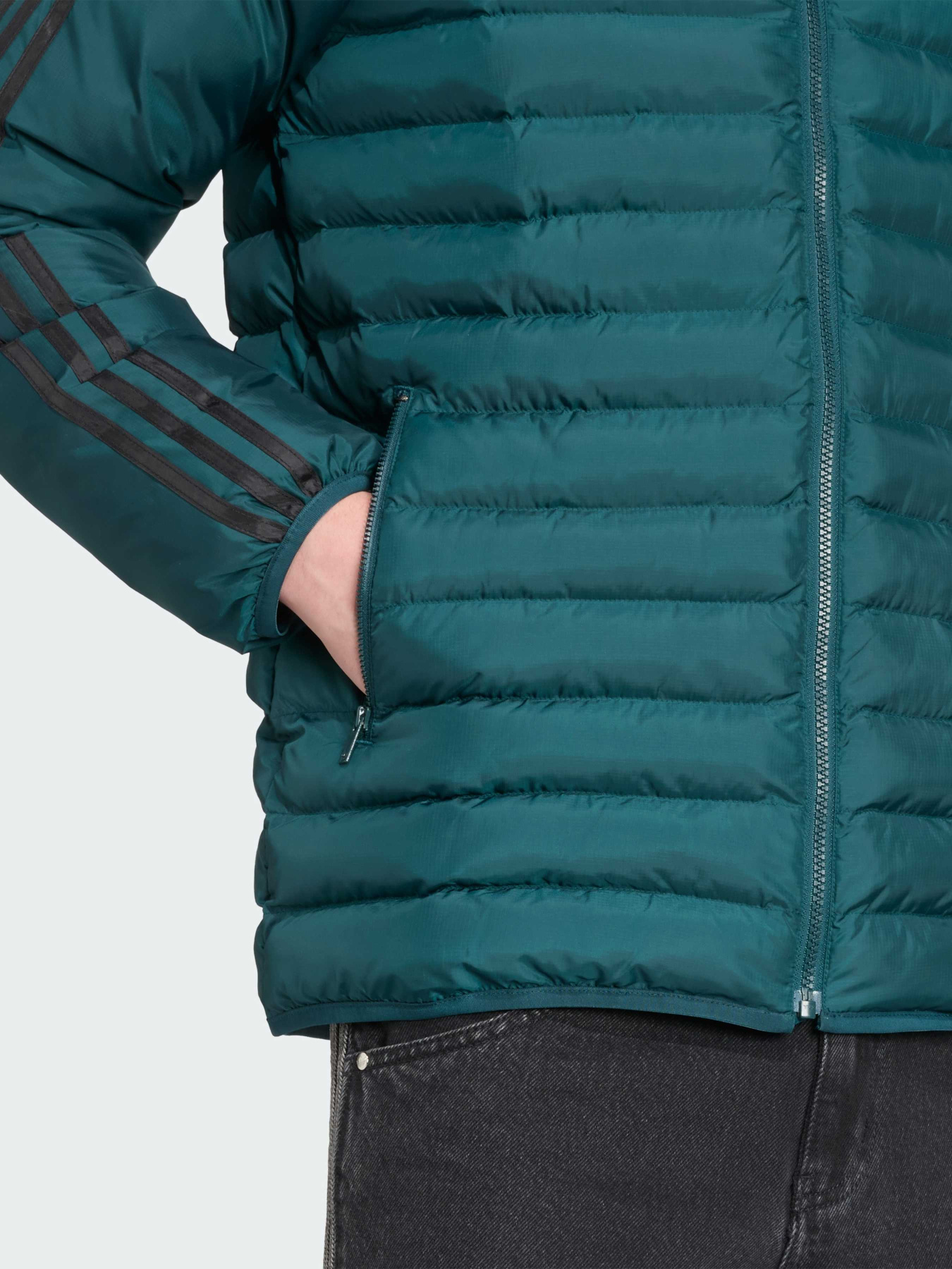 Демисезонная куртка Adidas модель JX4116 Демисезонная куртка Adidas модель JX4116 Фото