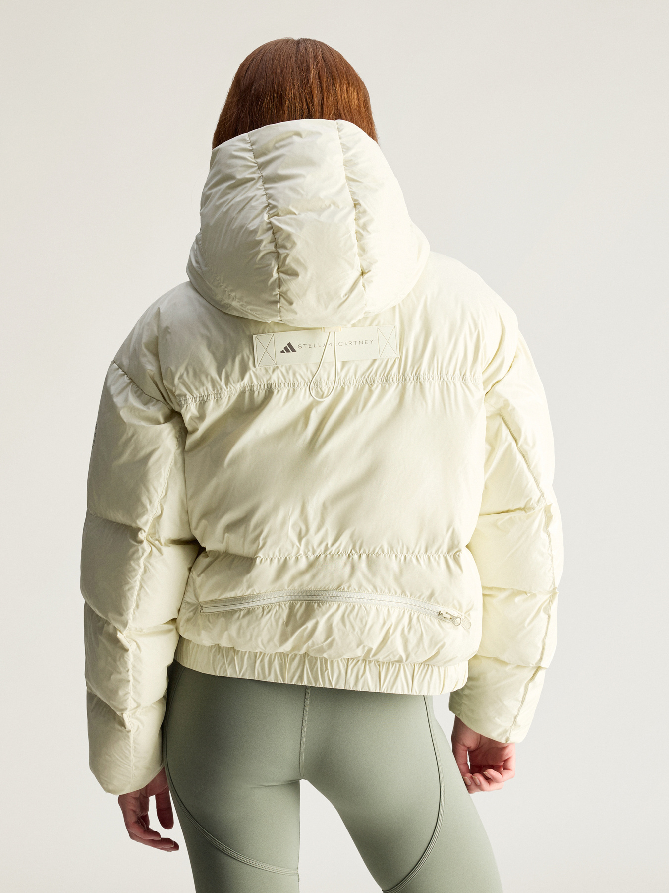 Зимняя куртка Adidas модель JV8548 Зимняя куртка Adidas модель JV8548 Фото