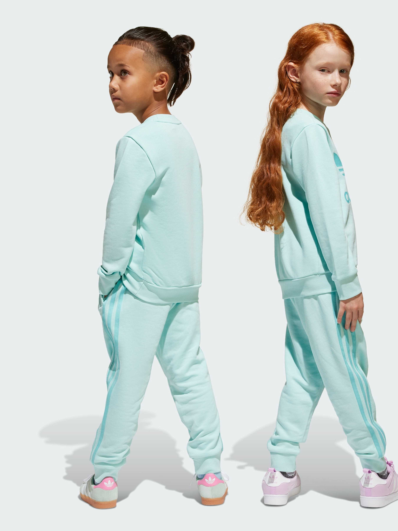 Спортивный костюм Adidas Adicolor модель JC6609 Фото