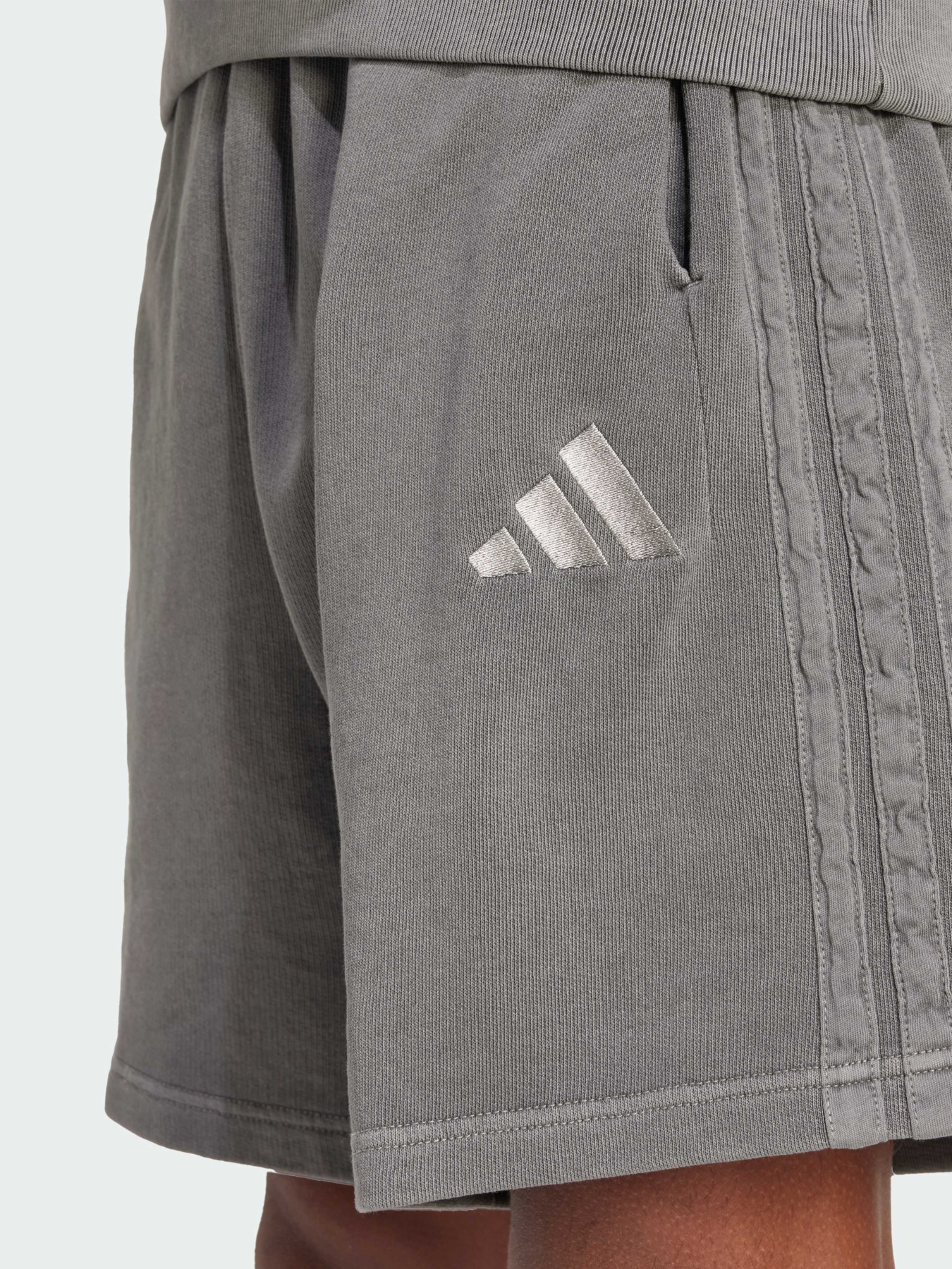 Повсякденні шорти Adidas модель JN0607 Фото