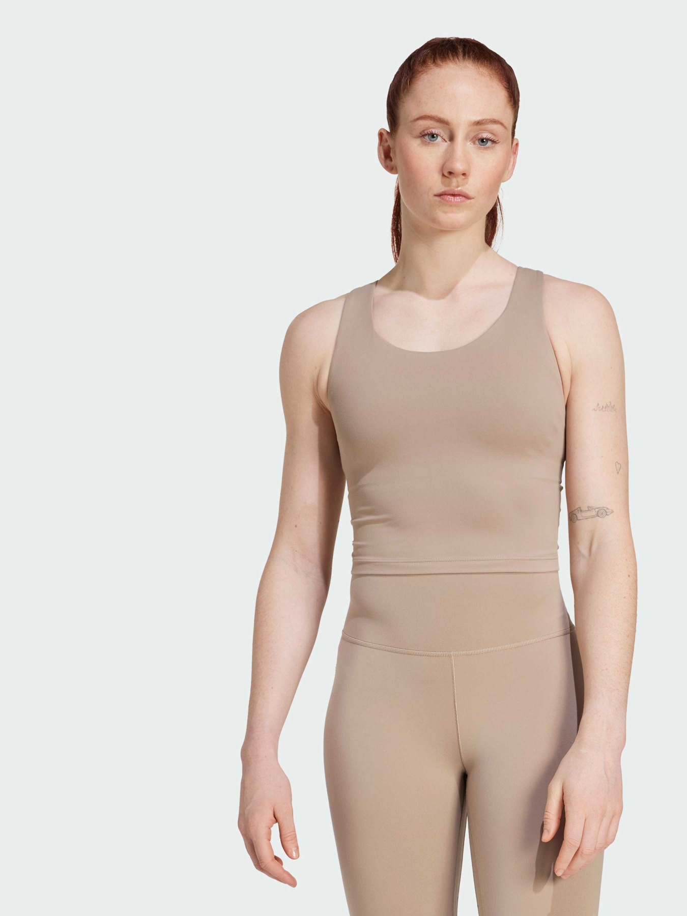 Спортивный топ Adidas модель JL5521 Фото