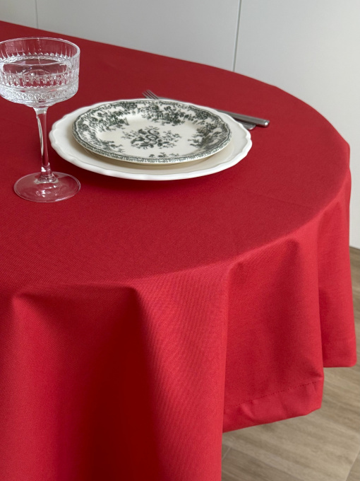 Скатертина столова із брудо- та водовідштовхувальною дією однотонна червоного кольору Ecotton модель 25337 Фото
