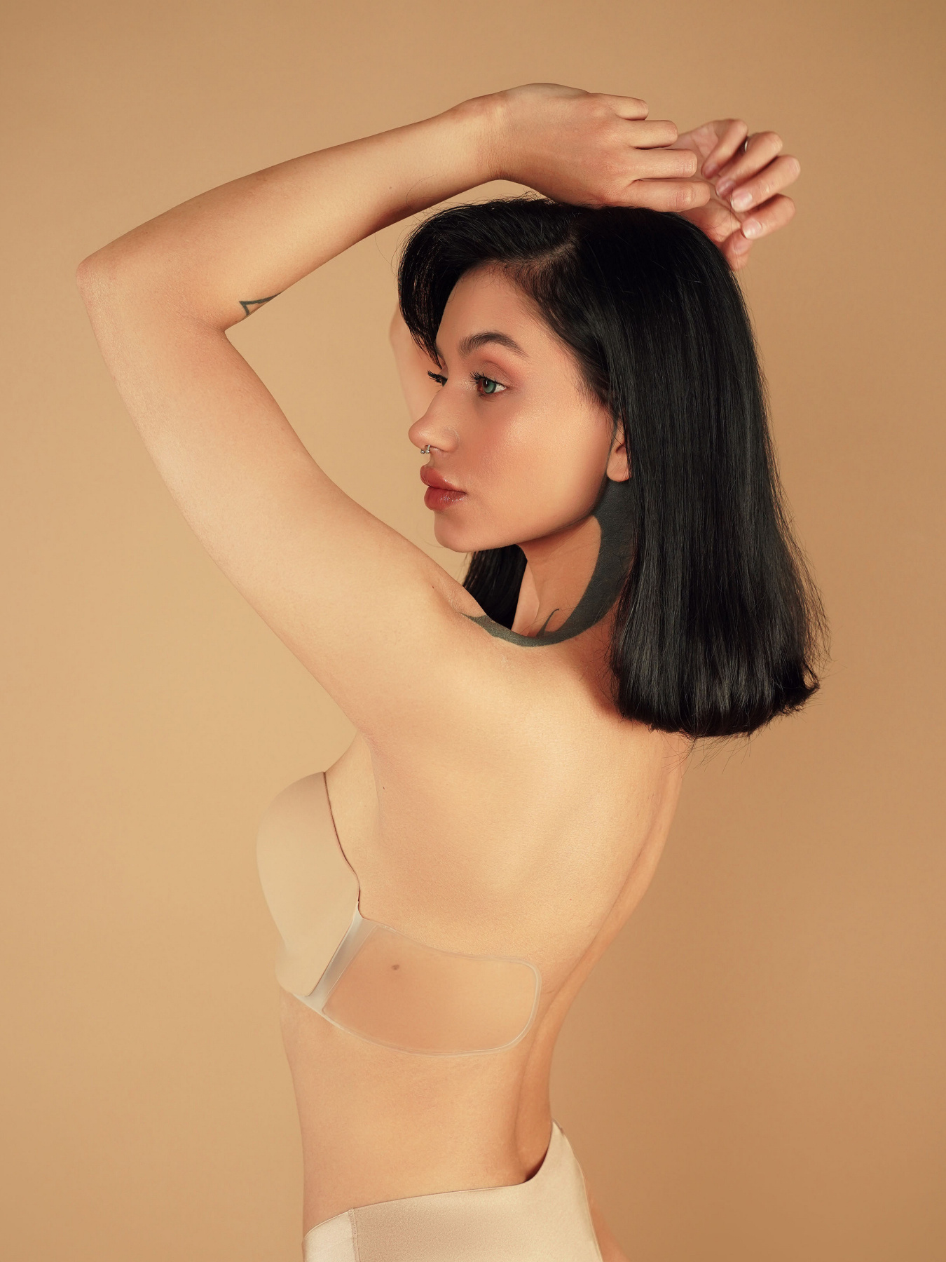 Бюстгальтер Brabrabra невидимка модель SLZ99909088_nude Фото