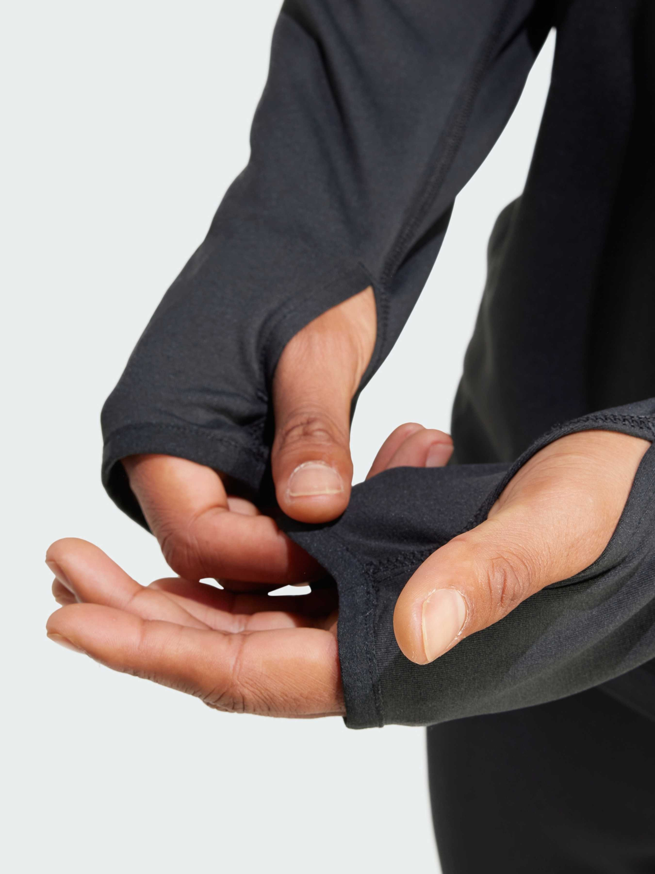 Кофта спортивная Adidas модель IW9274 Фото