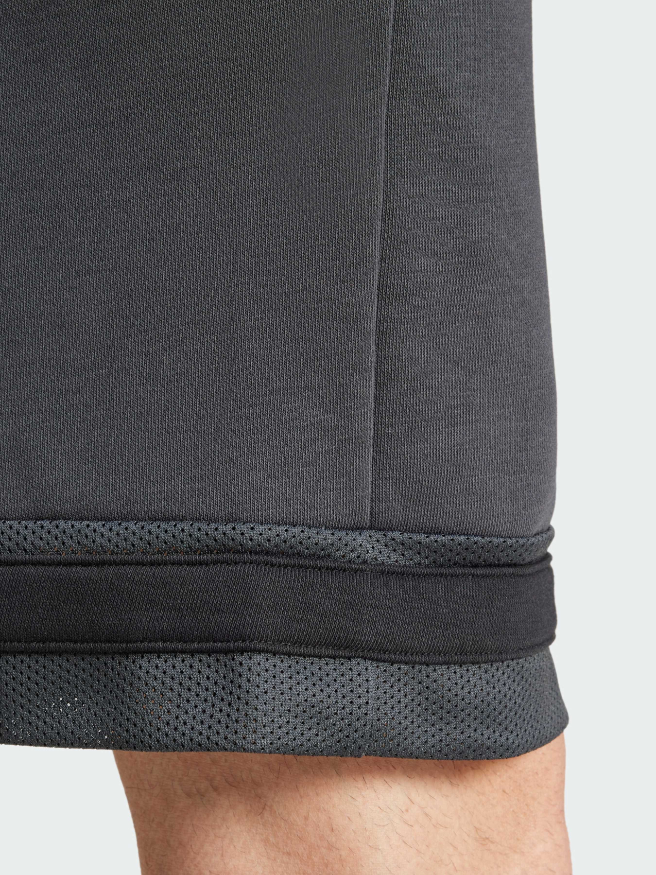 Повседневные шорты Adidas модель JD8090 Повседневные шорты Adidas модель JD8090 Фото