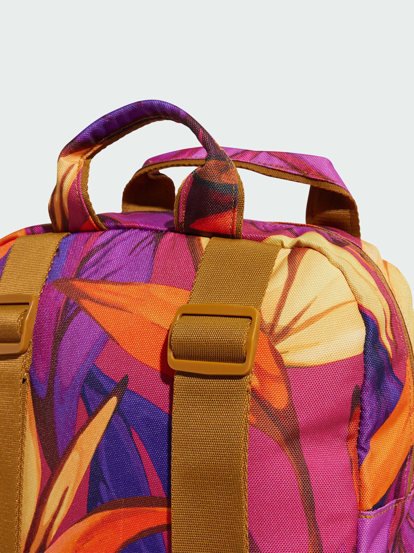 Повседневный рюкзак Adidas модель JJ1686 Повседневный рюкзак Adidas модель JJ1686 Фото