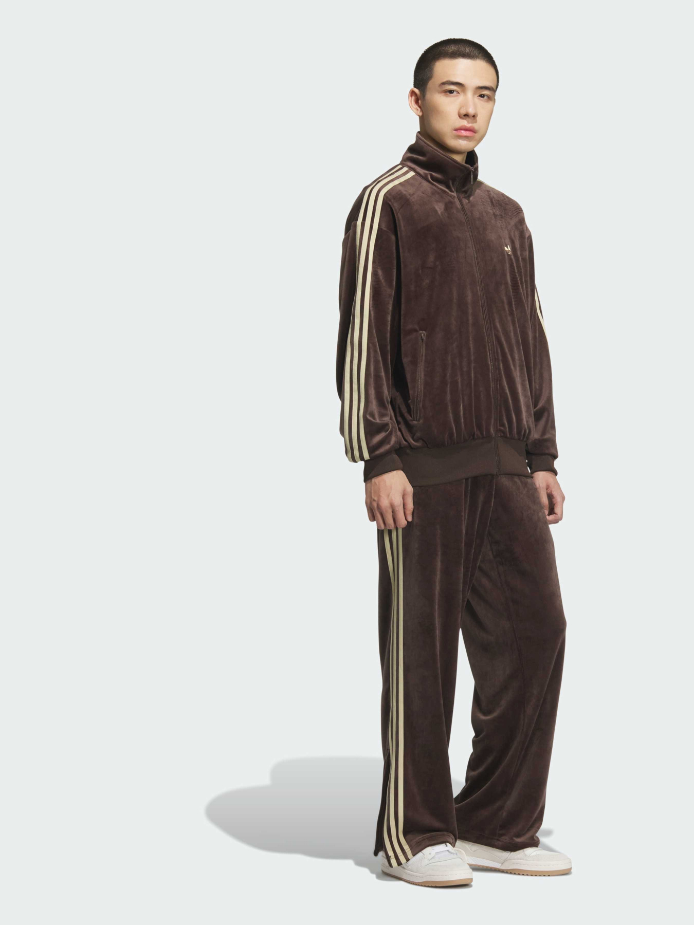 Брюки повседневные Adidas Adicolor модель KD9384 Фото