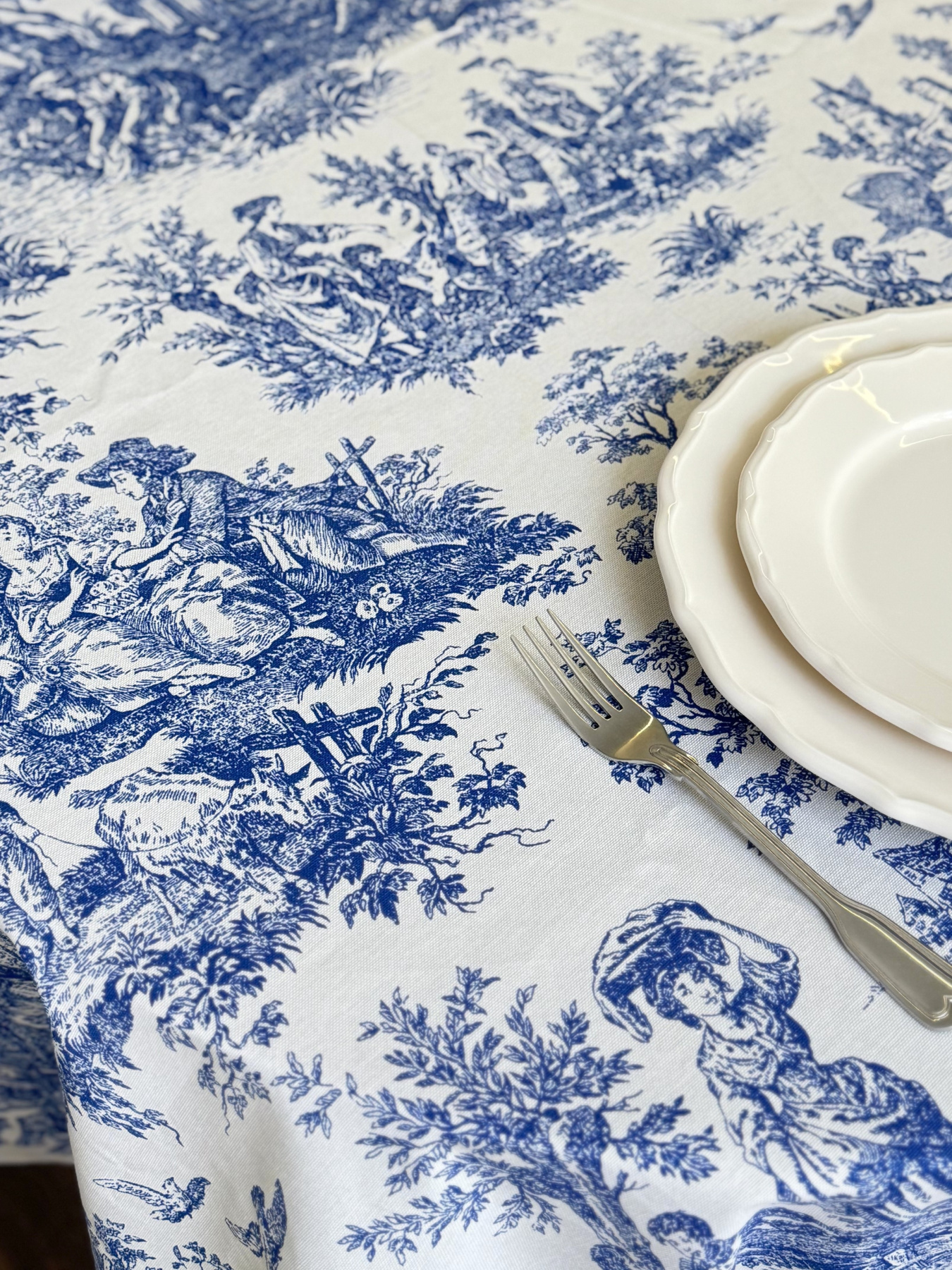 Скатертина столова із брудо- та водовідштовхувальною дією в стилі бохо Italiano Blue синього кольору Ecotton модель 25327 Фото