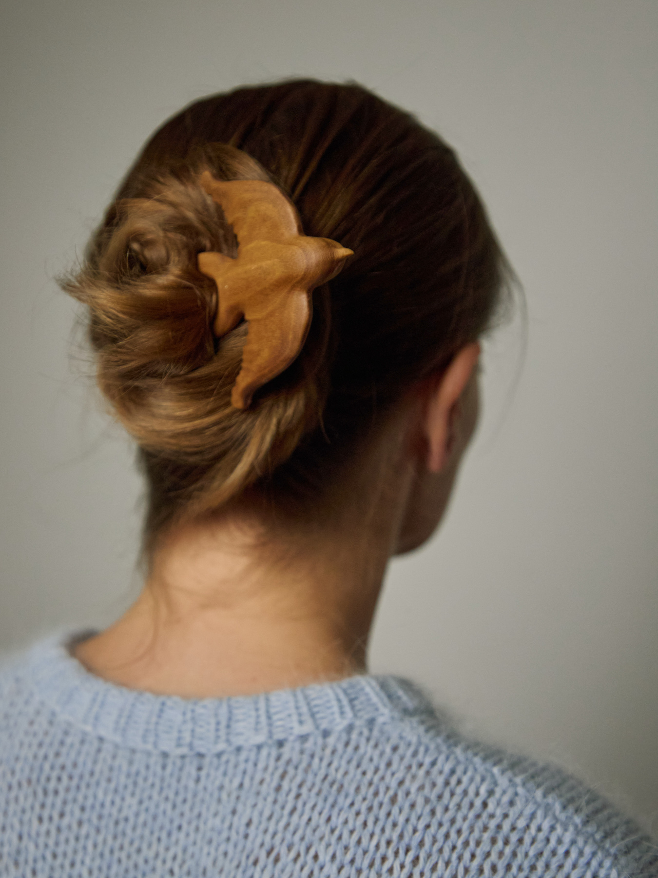 Дерев’яна шпилька для волосся «Ластівка» GNIZDO модель WHPS Фото