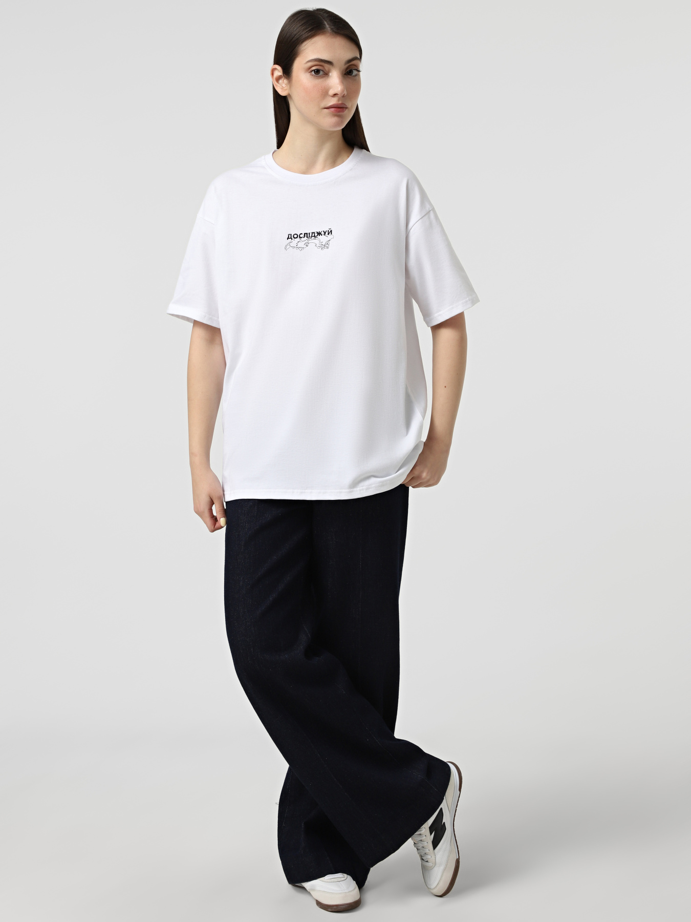 Футболка Bezlad Бурий ведмідь модель futbolka-doslidzhuy-vedmid-bila Фото