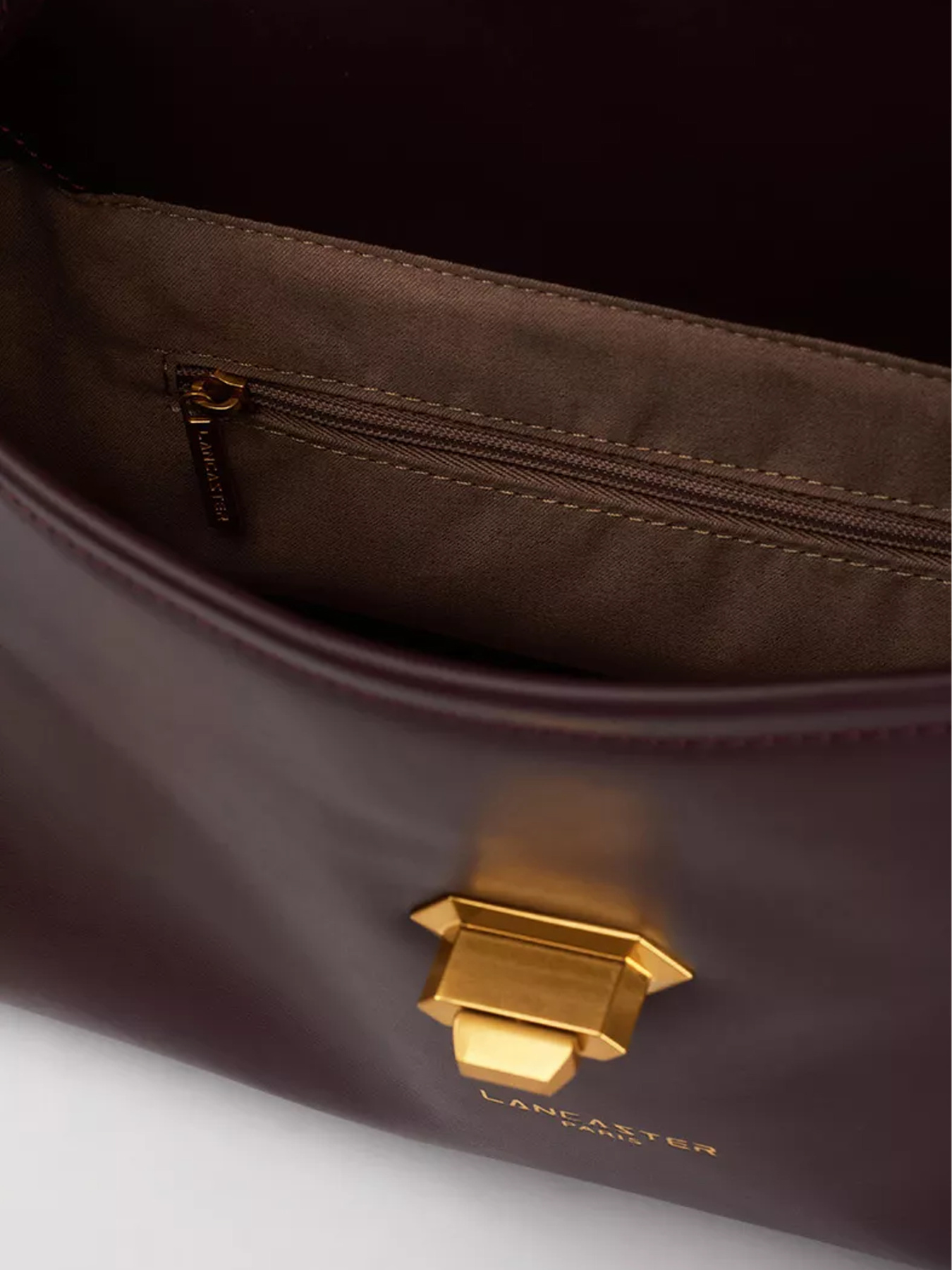 Кросс-боди LANCASTER модель 531-071-BORDEAUX Фото