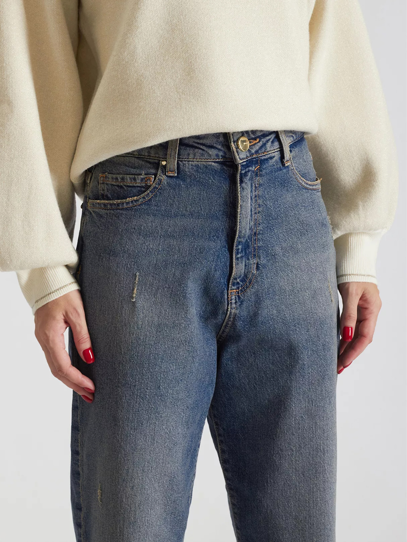 Бойфренди KOCCA модель A25PPD7595ABUNL270 Фото