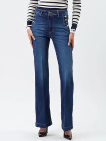 Расклешенные джинсы KOCCA модель A25PPD7724ABUNL348 Фото