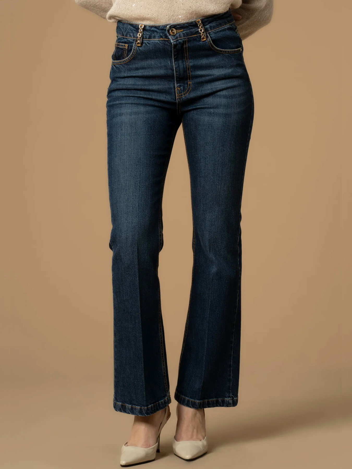 Джинси кльош KOCCA модель A25PPD7723ABUNL348 Фото