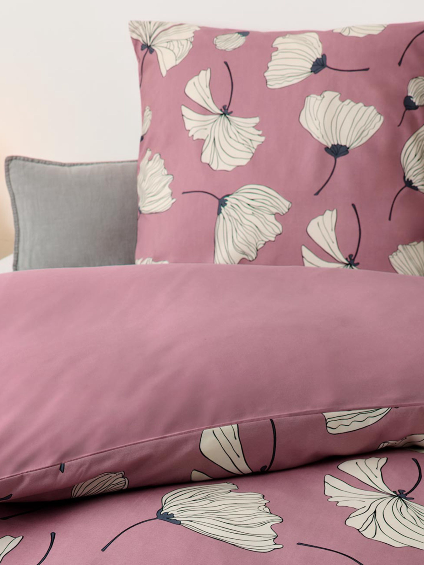 Двухстороннее постельное белье из микрофибры, внимательно-розовое. Tchibo модель T1758652642 Двухстороннее постельное белье из микрофибры, внимательно-розовое. Tchibo модель T1758652642 Фото