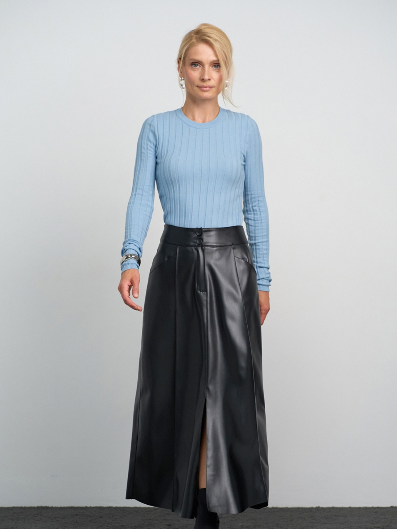 Джемпер TrikoBakh модель 2887-nebesnij Фото