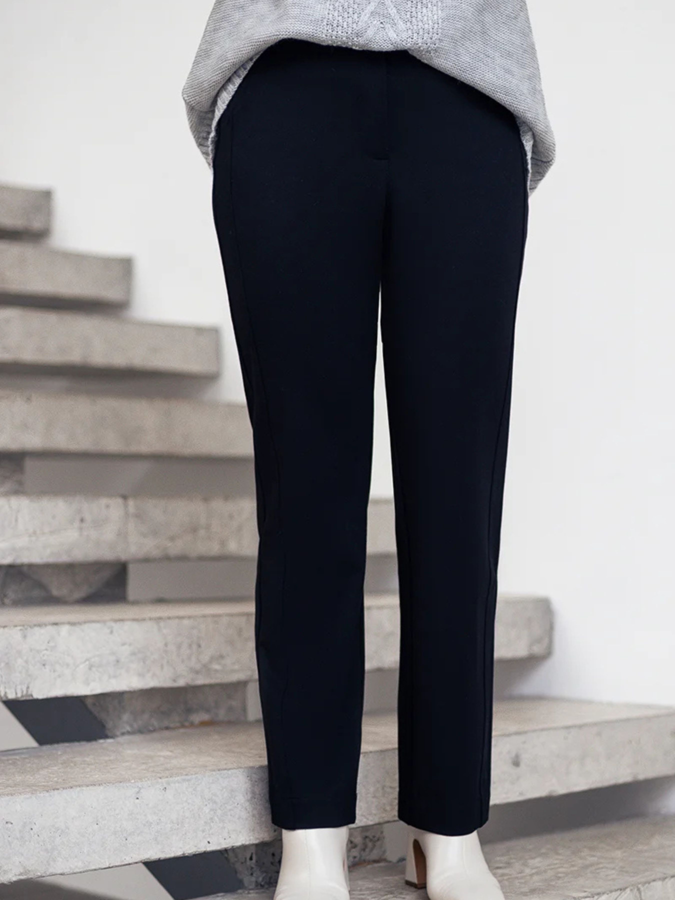 Брюки повседневные Nita модель bryuki-n1402-chernj-24 Фото