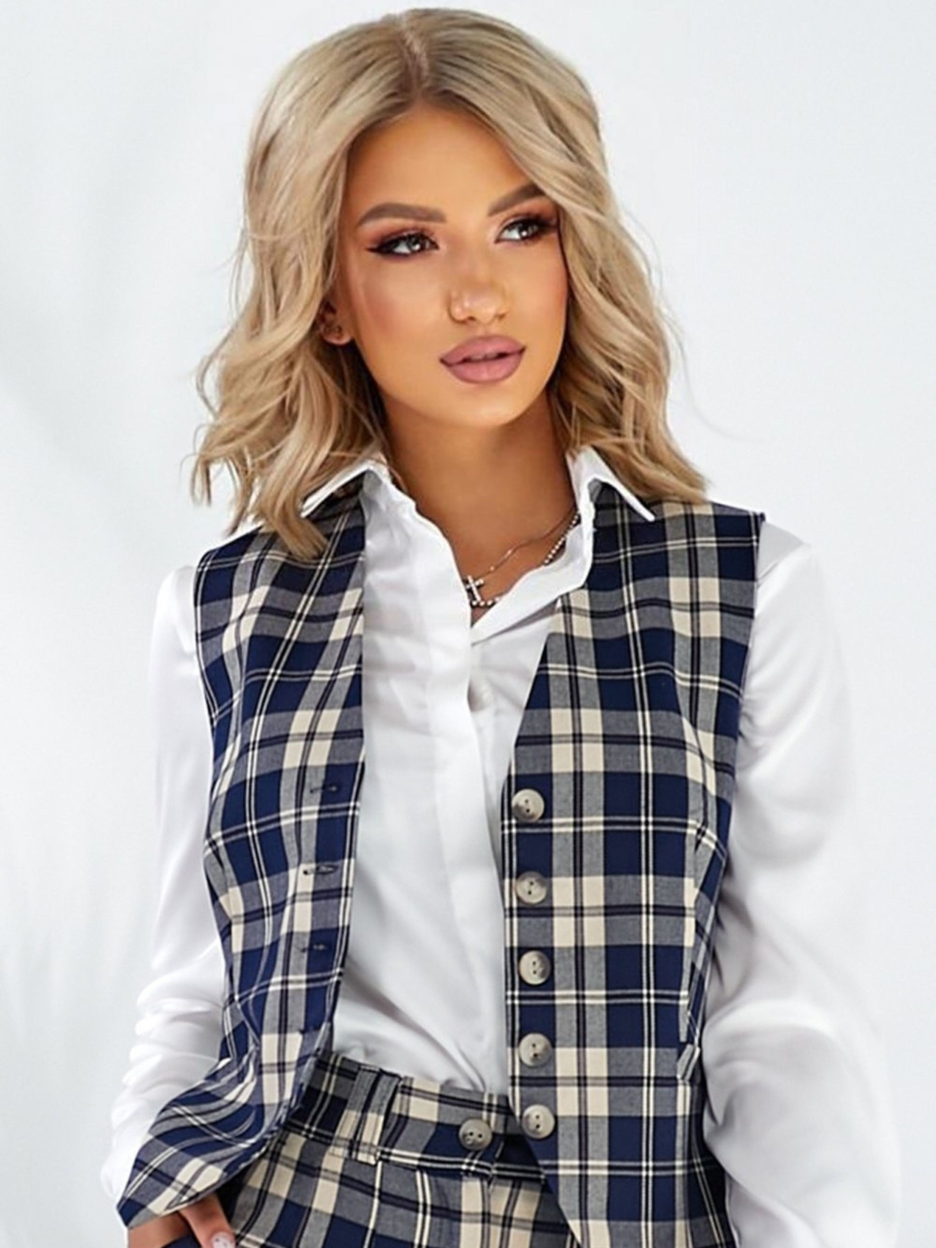 Жилет классический LadyLike модель ll88163364-bezhevij Фото