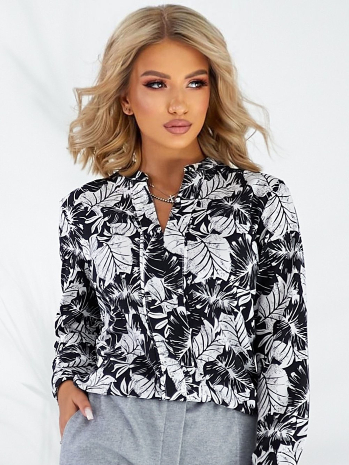 Блуза LadyLike модель ll806116990-chornij Фото