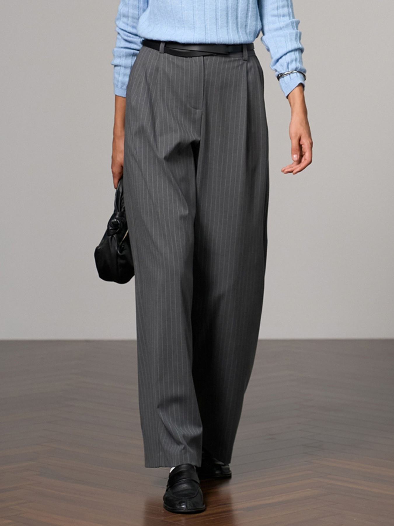 Классические штаны TrikoBakh модель 3079-graftovij Фото