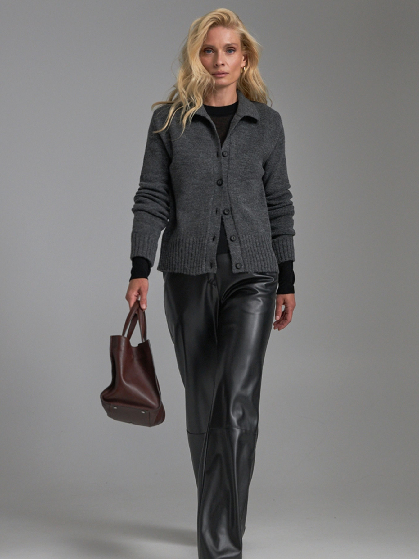 Штани повсякденні TrikoBakh модель 3076-chornij Фото