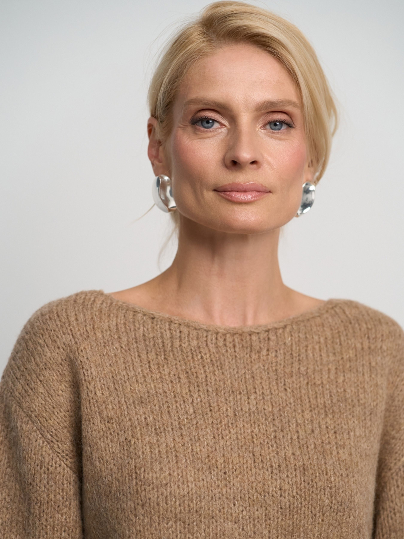 Джемпер TrikoBakh модель 2879-latte Фото