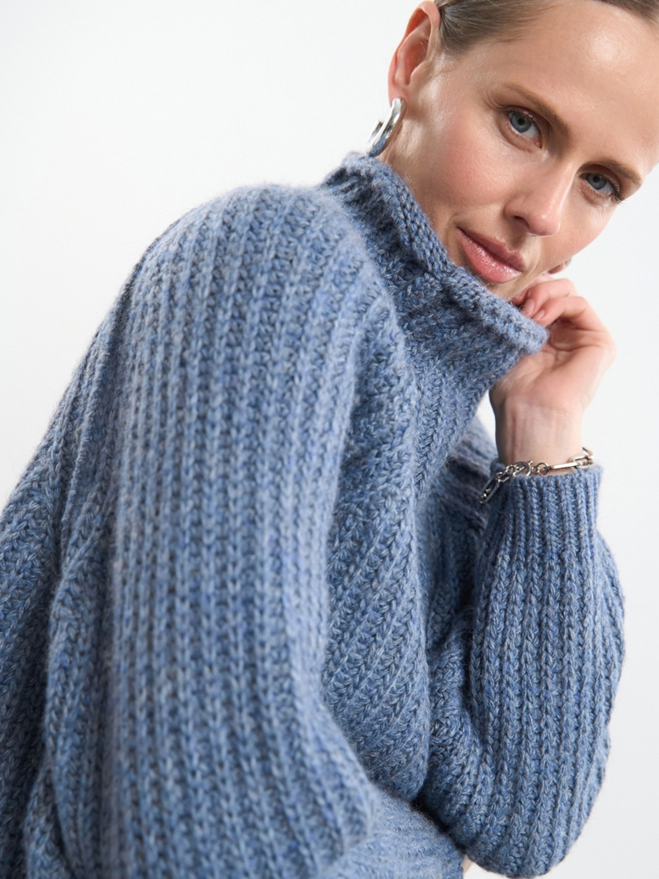 Свитер TrikoBakh модель 2855-dzhinsovij Фото