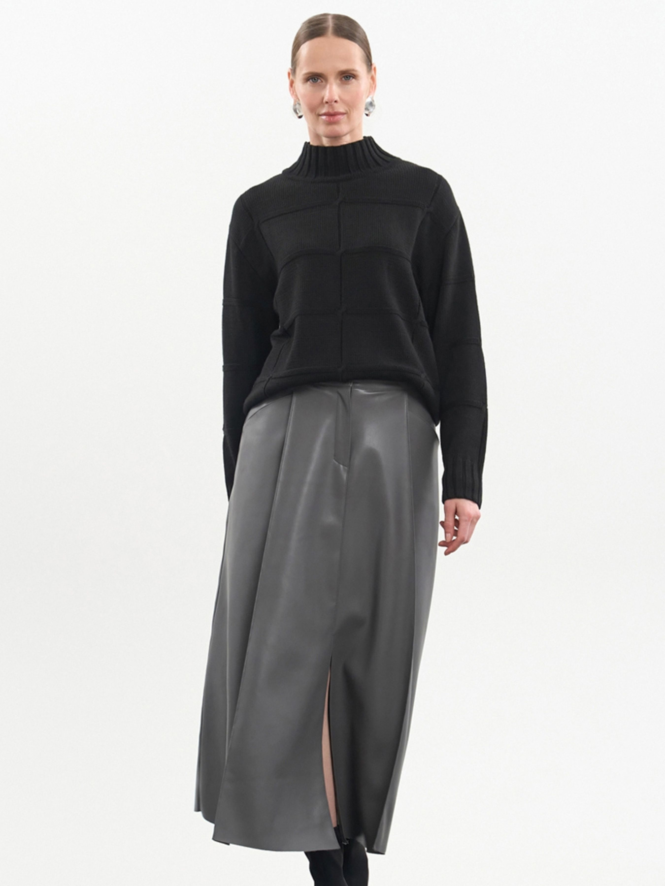 Свитер TrikoBakh модель 2804-chornij Фото