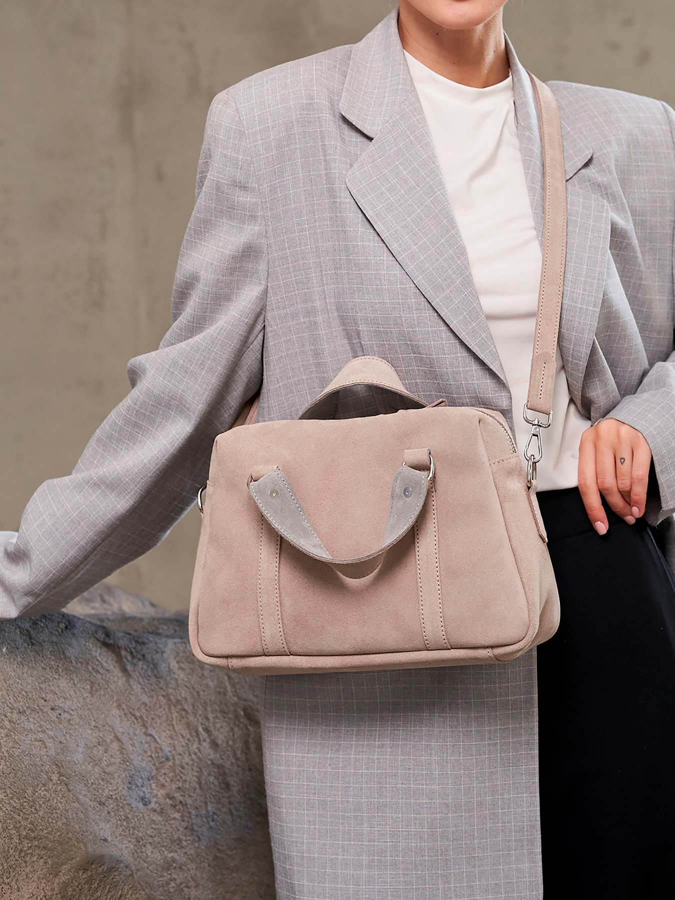 Сумка WeLassie модель zhnocha-shkrqna-sumka-melanq-bezhevij Фото