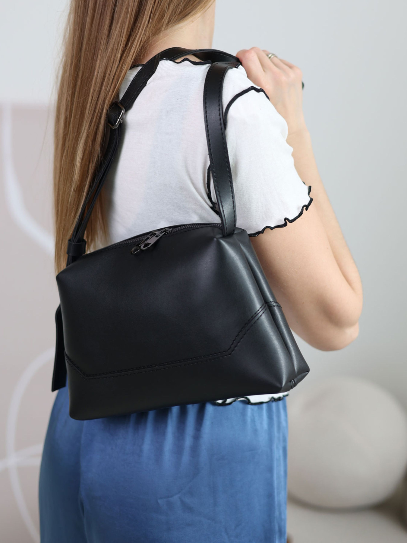 Сумка WeLassie модель zhnocha-sumka-v-chornij Фото