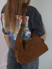 Хобо WeLassie модель shkrqna-zamsheva-zhnocha-sumka-glorq-karamelxnij Хобо WeLassie модель shkrqna-zamsheva-zhnocha-sumka-glorq-karamelxnij Фото