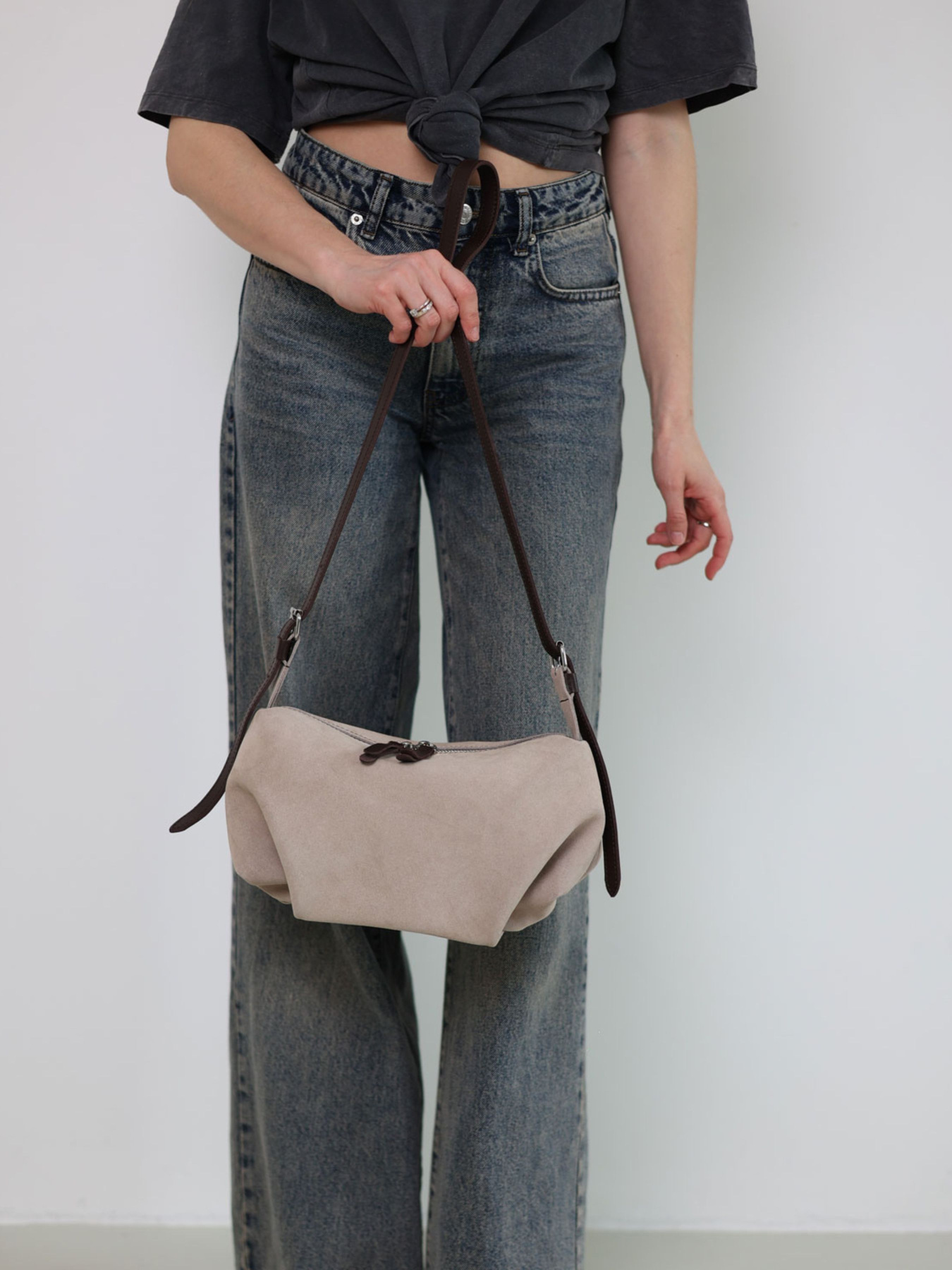 Сумка WeLassie модель shkrqna-zamsheva-zhnocha-sumka-sherr-bezhevij Фото