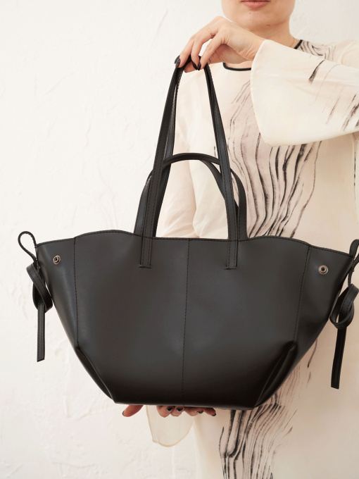 Сумка WeLassie модель zhnocha-sumka-laura-chornij Фото