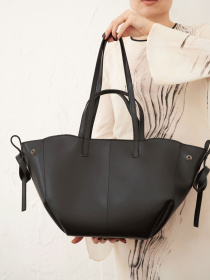 Сумка WeLassie модель zhnocha-sumka-laura-chornij Фото