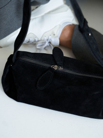 Сумка WeLassie модель shkrqna-zamsheva-zhnocha-sumka-mej-chornij Фото