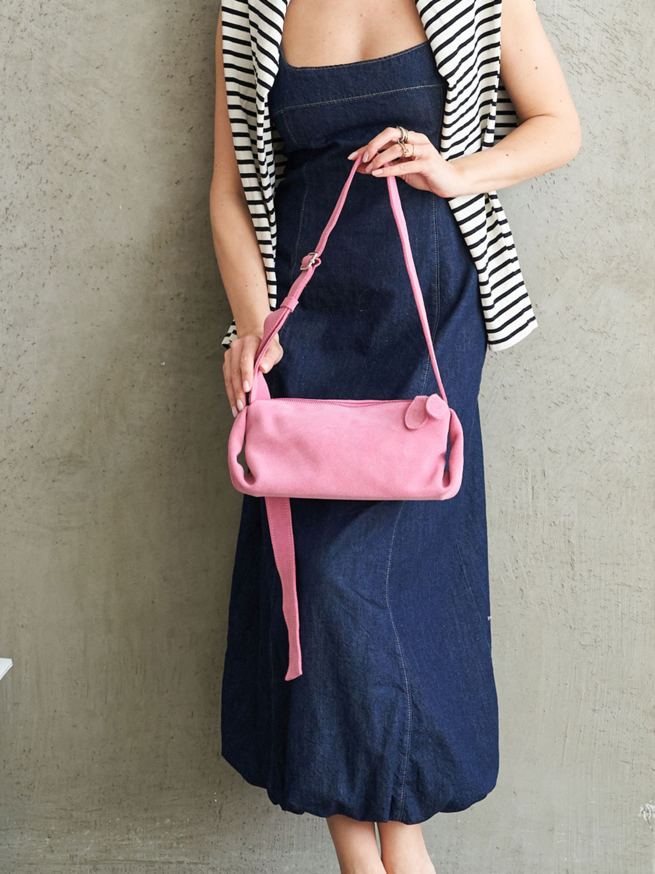 Сумка WeLassie модель shkrqna-zamsheva-zhnocha-sumka-mej-rozheva Фото