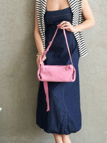 Сумка WeLassie модель shkrqna-zamsheva-zhnocha-sumka-mej-rozheva Фото