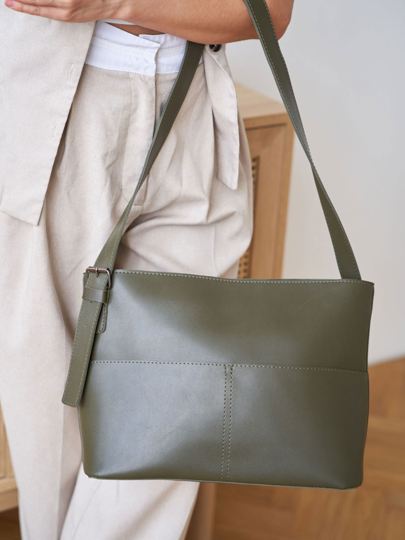 Сумка WeLassie модель zhnocha-sumka-tejlor-olivkovij Фото