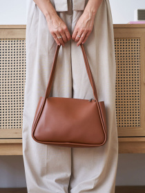 Сумка WeLassie модель stilxna-zhnocha-sumochka-krst-rudij Фото