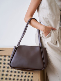 Сумка WeLassie модель stilxna-zhnocha-sumochka-krst-shokoladnij Фото