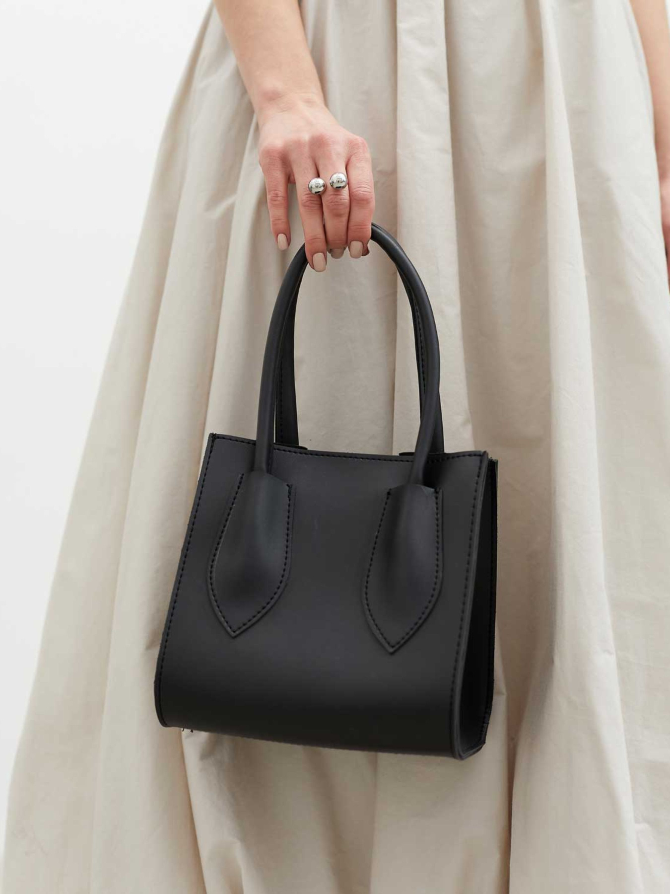 Сумка WeLassie модель stilxna-zhnocha-sumochka-lana-chornij Фото