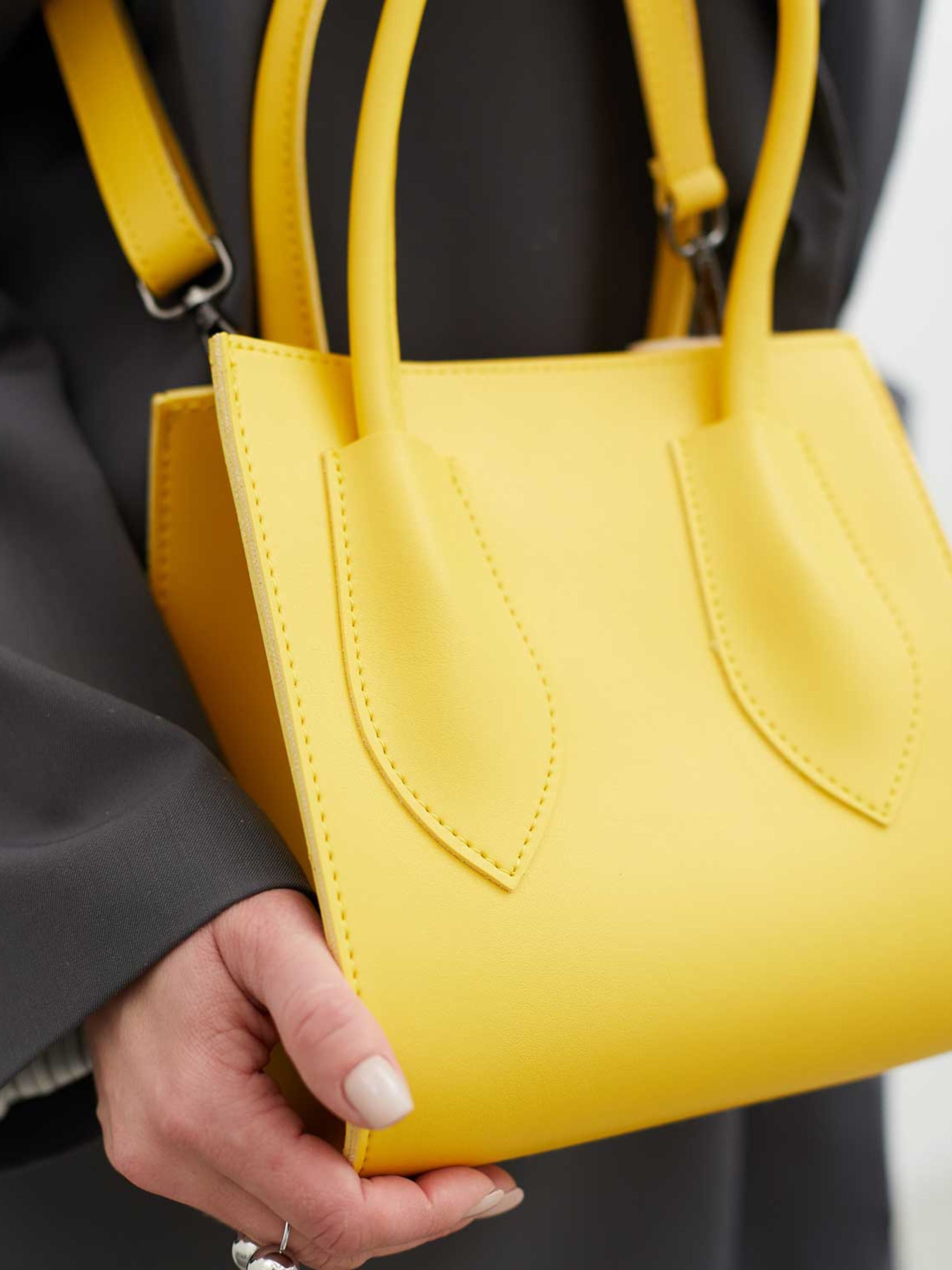 Сумка WeLassie модель stilxna-zhnocha-sumochka-lana-zhovtij Фото