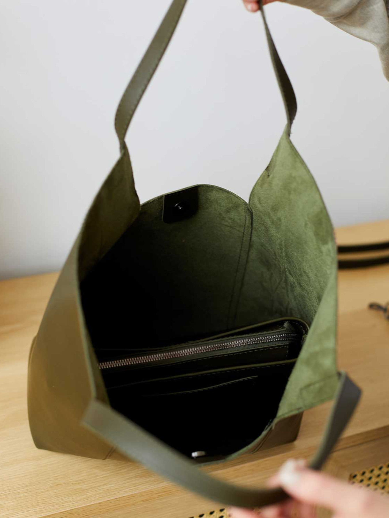 Шоппер WeLassie модель zhnocha-sumka-trejs-olivkovij Фото