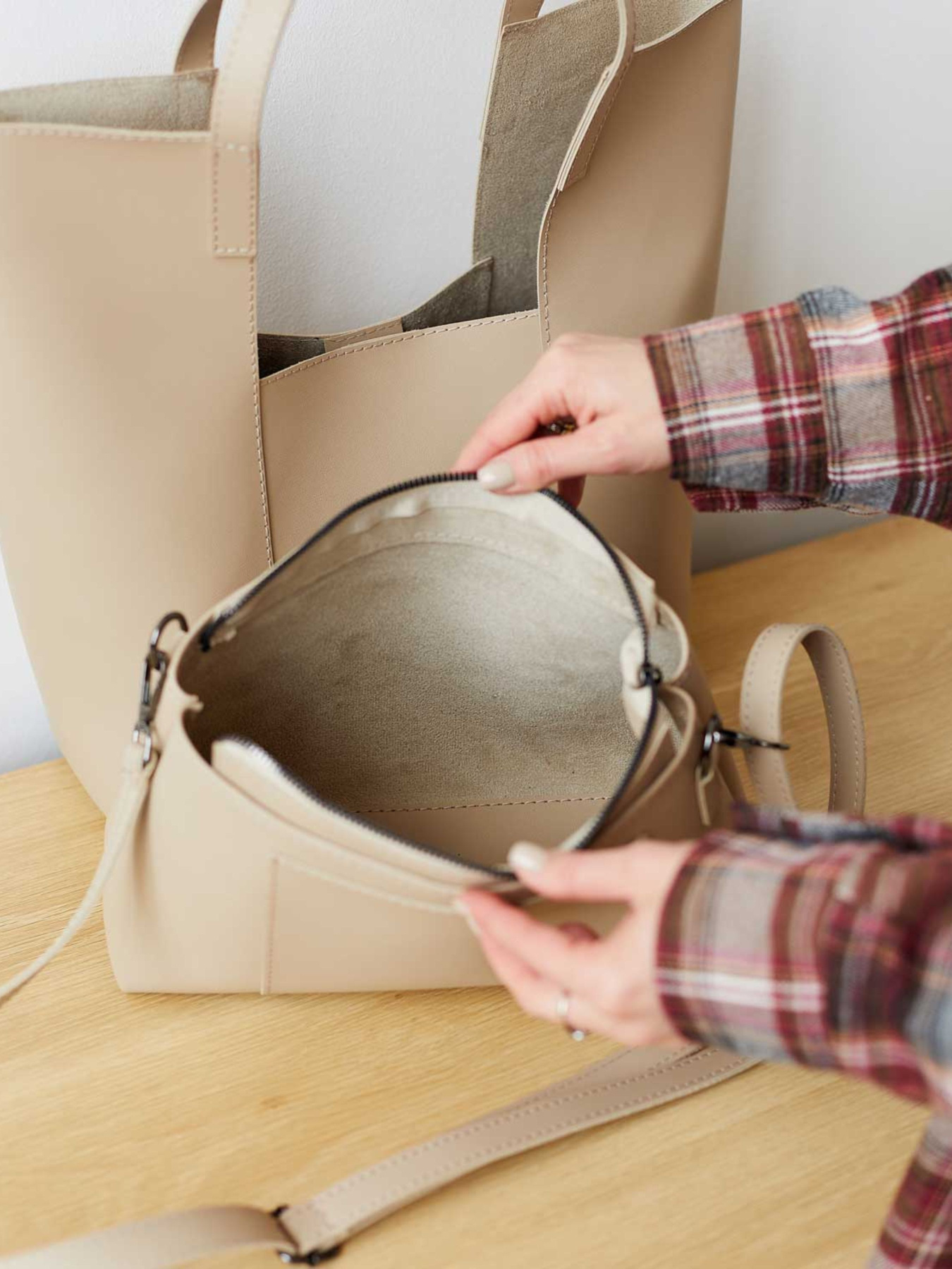 Шопер WeLassie модель zhnocha-sumka-trejs-bezhevij Фото