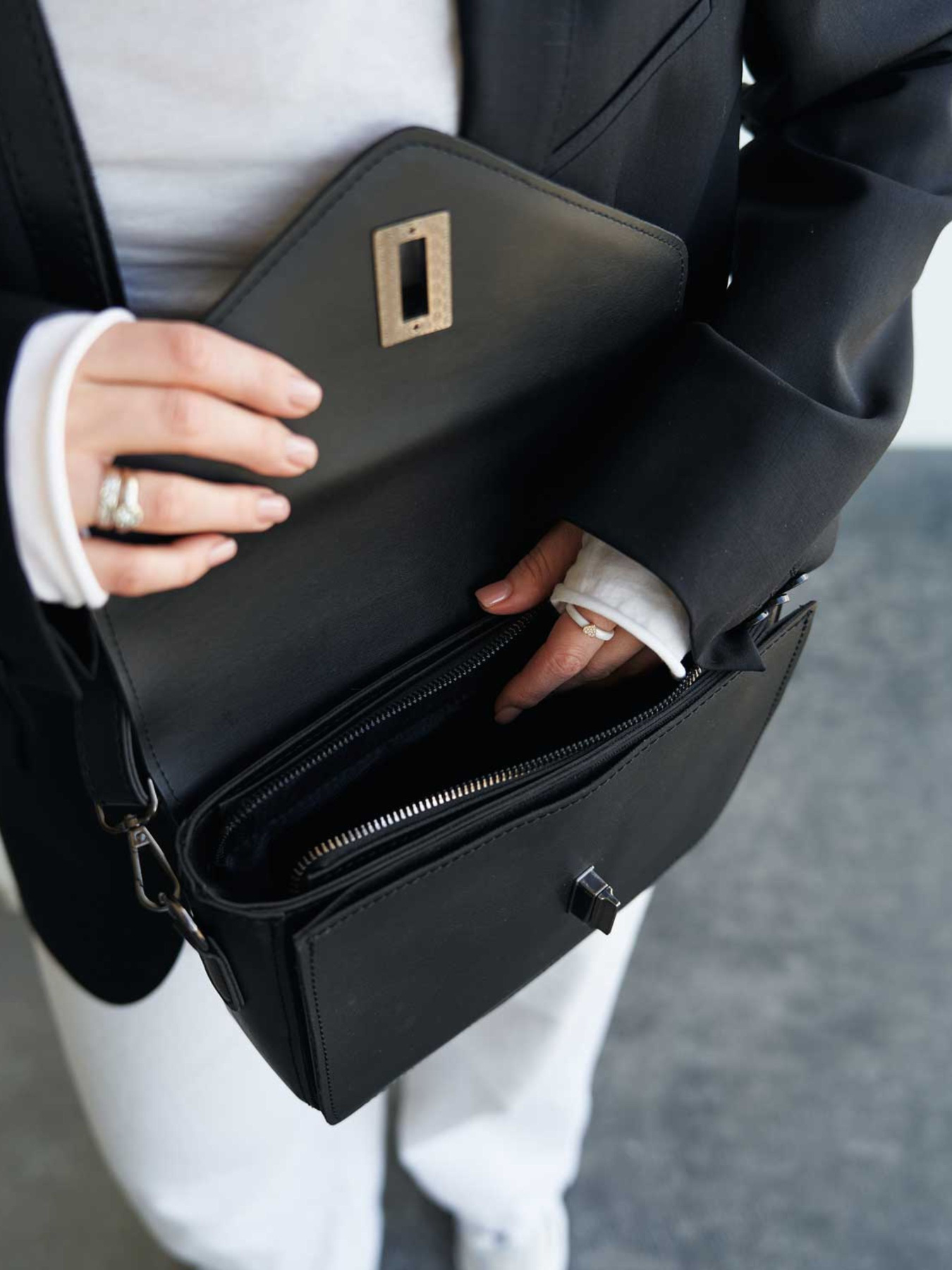 Сумка WeLassie модель stilxna-zhnocha-sumochka-regna-chornij Фото