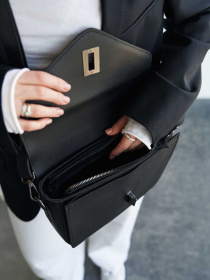 Сумка WeLassie модель stilxna-zhnocha-sumochka-regna-chornij Фото