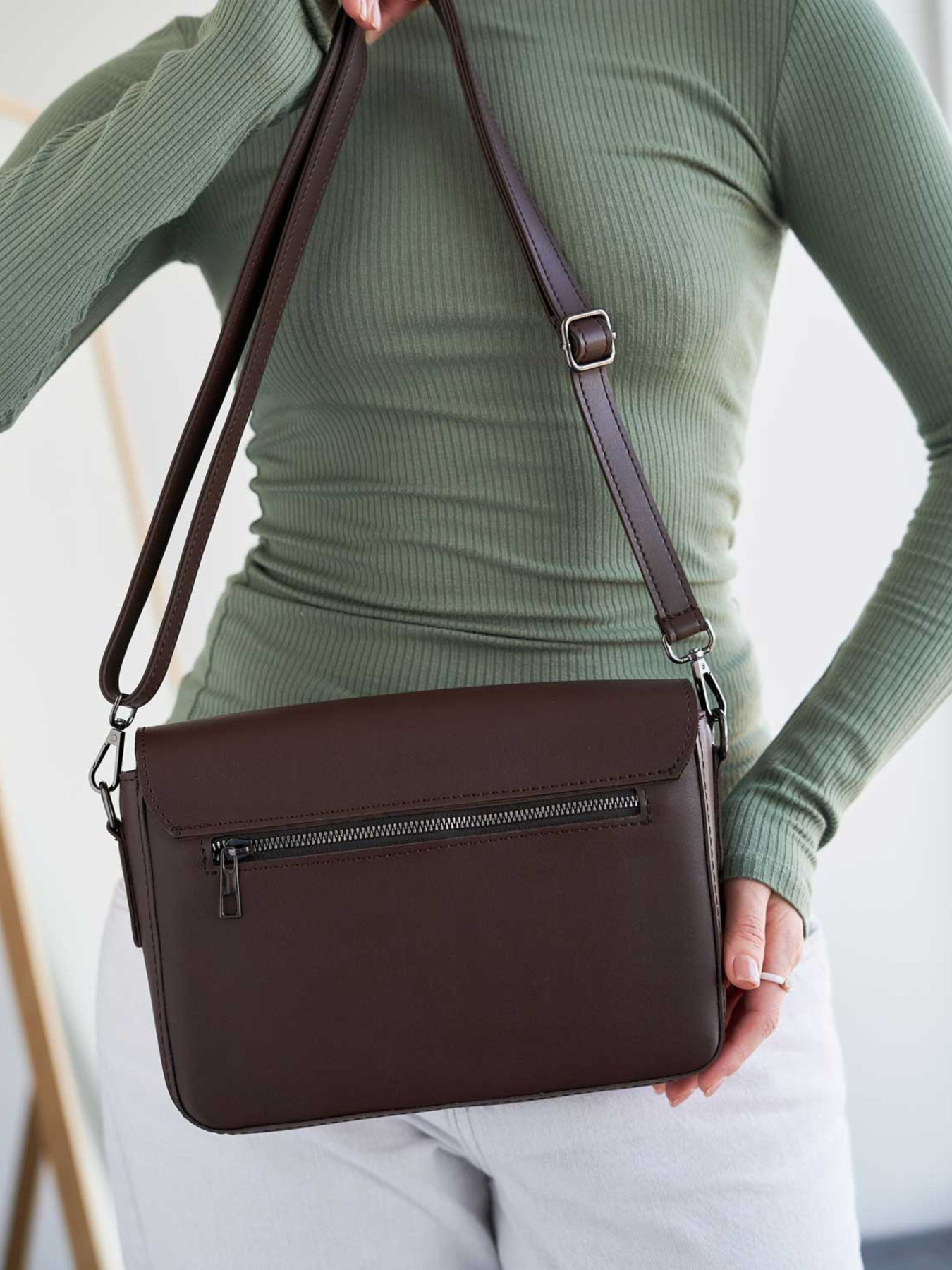 Сумка WeLassie модель stilxna-zhnocha-sumochka-regna-korichnevij Фото